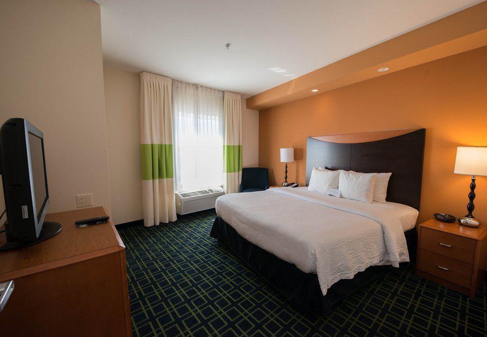 Fairfield Inn & Suites Seattle Bremerton Exterior photo