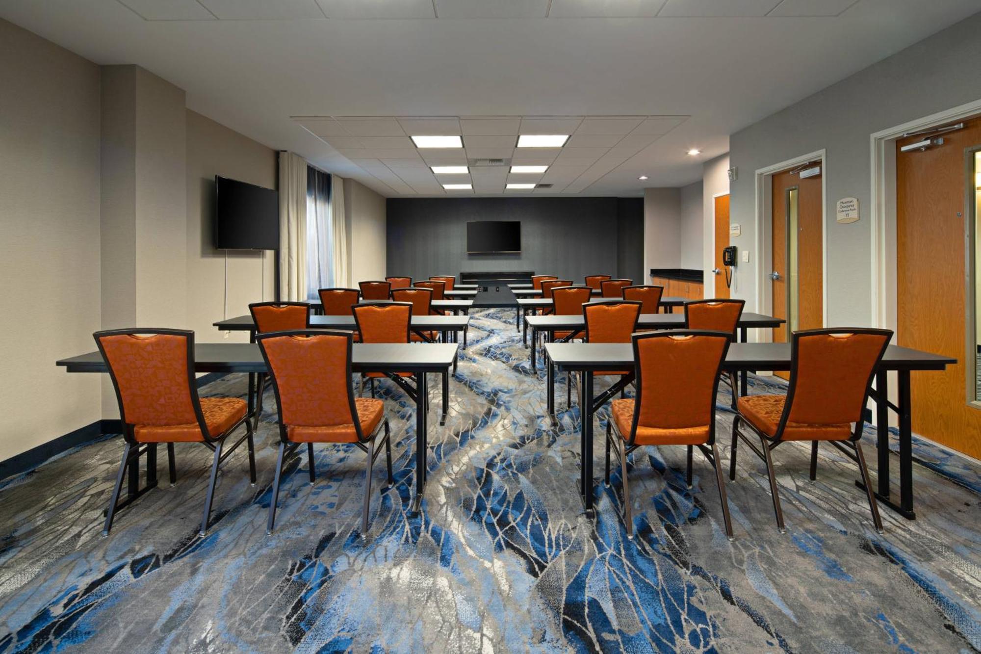 Fairfield Inn & Suites Seattle Bremerton Exterior photo